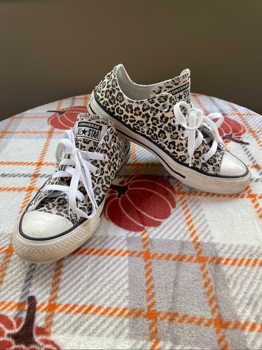 Women’s Converse Chuck Taylor Leopard Print Low Top Sneakers - Beige/Black/White